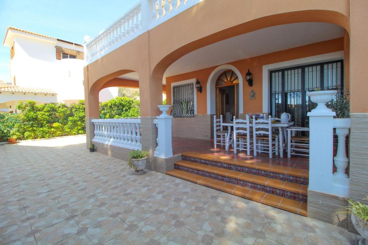 Great Villa, Sea Views, 20 Secs Walk To The Beach, Bbq, 9 People, 5 Mins Car From Alicante City Center, Sailing Club 3 Mins Walk エクステリア 写真