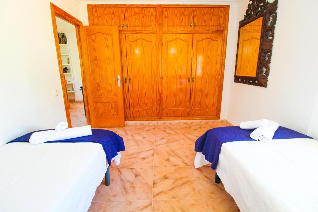 Great Villa, Sea Views, 20 Secs Walk To The Beach, Bbq, 9 People, 5 Mins Car From Alicante City Center, Sailing Club 3 Mins Walk エクステリア 写真