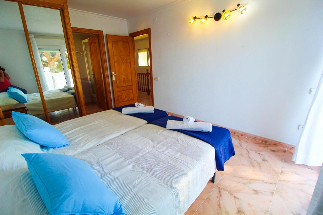 Great Villa, Sea Views, 20 Secs Walk To The Beach, Bbq, 9 People, 5 Mins Car From Alicante City Center, Sailing Club 3 Mins Walk エクステリア 写真