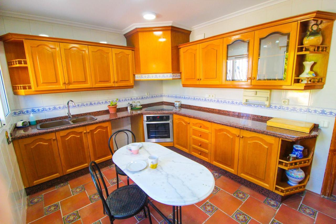 Great Villa, Sea Views, 20 Secs Walk To The Beach, Bbq, 9 People, 5 Mins Car From Alicante City Center, Sailing Club 3 Mins Walk エクステリア 写真