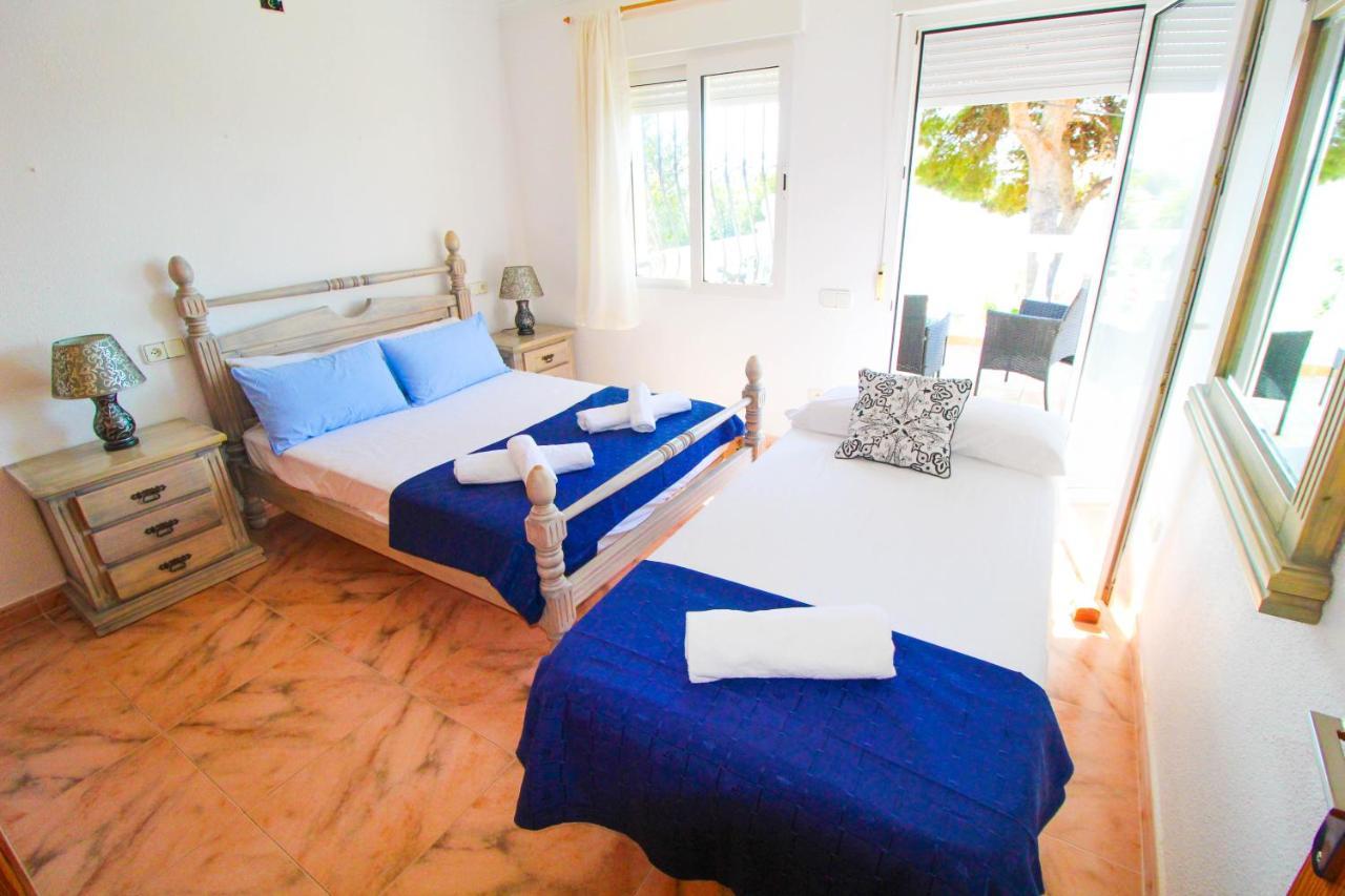 Great Villa, Sea Views, 20 Secs Walk To The Beach, Bbq, 9 People, 5 Mins Car From Alicante City Center, Sailing Club 3 Mins Walk エクステリア 写真